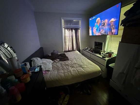 5th image of 14 Townsend St APT 4