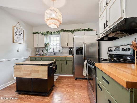 4th image of 4021 Crawford Ave