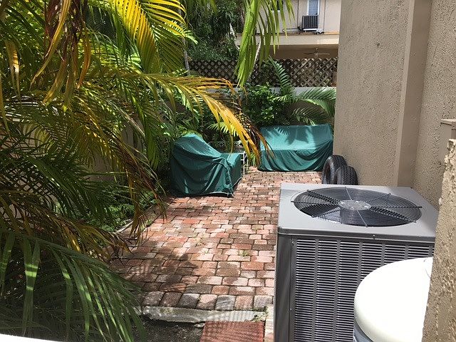 2nd image of 2823 Day Ave #2823