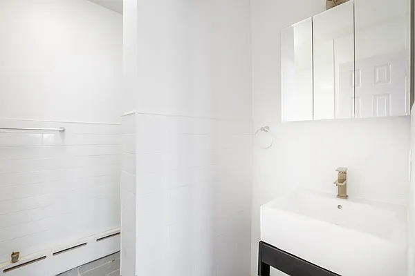 Rented by MNS | media 11