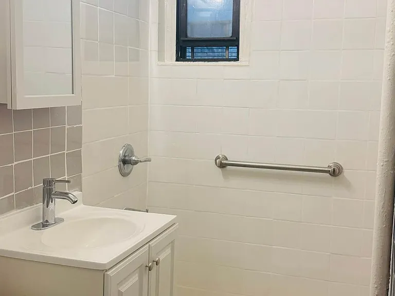 650 Ocean Ave #6B — Photo 4