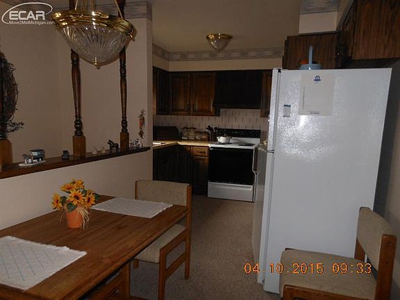 3rd image of 9731 N Lake Point Dr