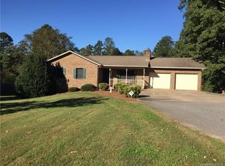 4490 Hall Dairy Rd, Claremont, NC 28610