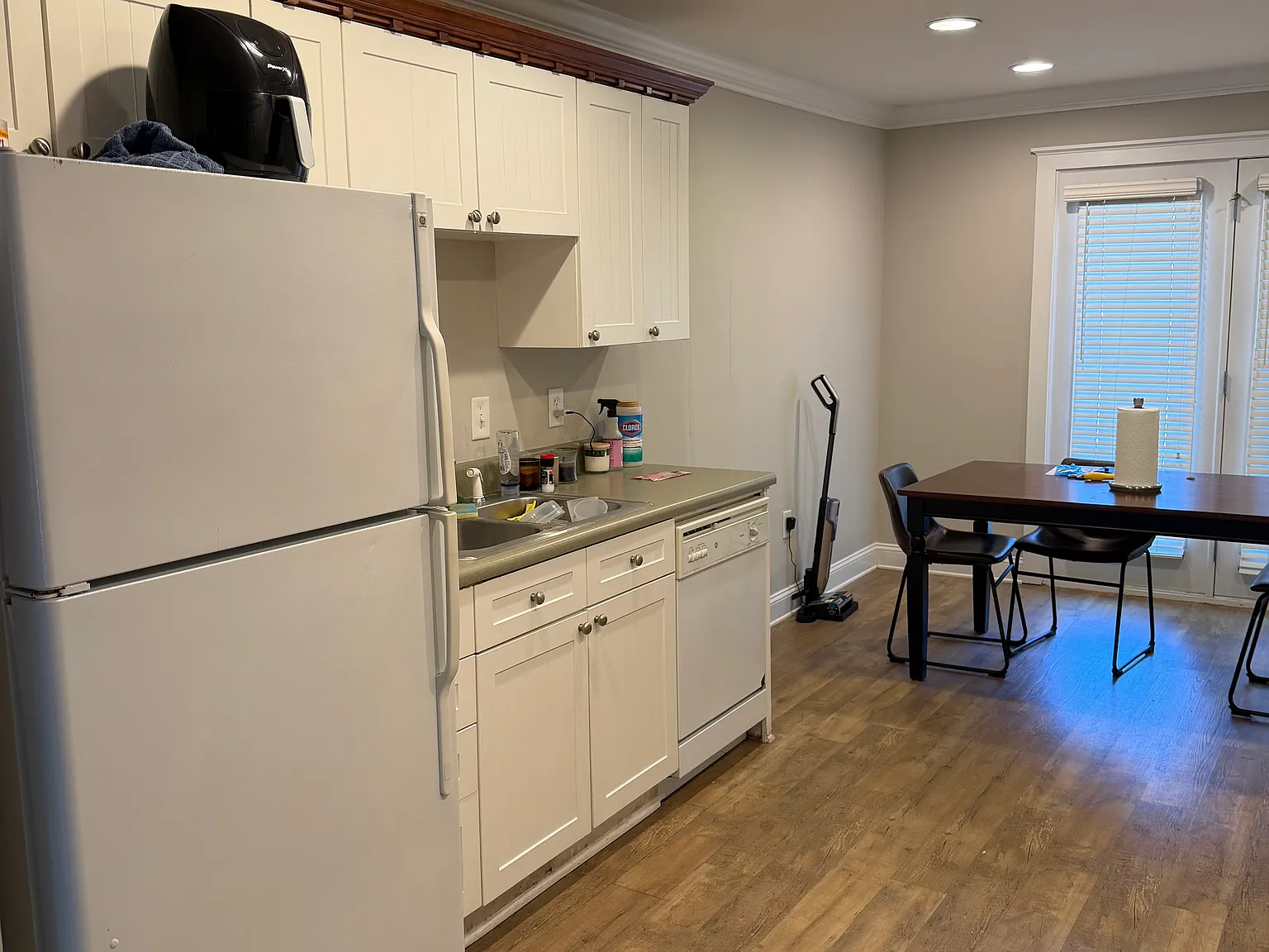 3 bed, 1444 sqft, $2,100 — Photo 4