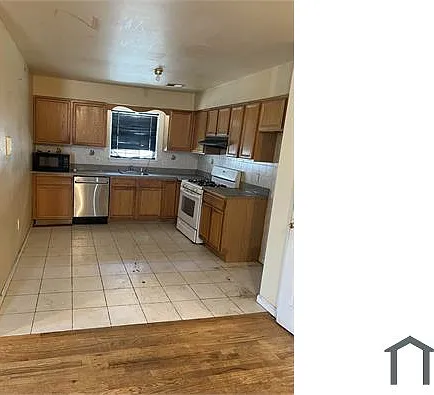 3 bed, 9999 sqft, $2,900 — Photo 2
