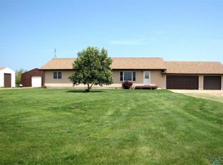 45388 274th St, Parker, SD 57053