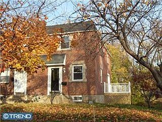2nd image of 809 Bennington Rd