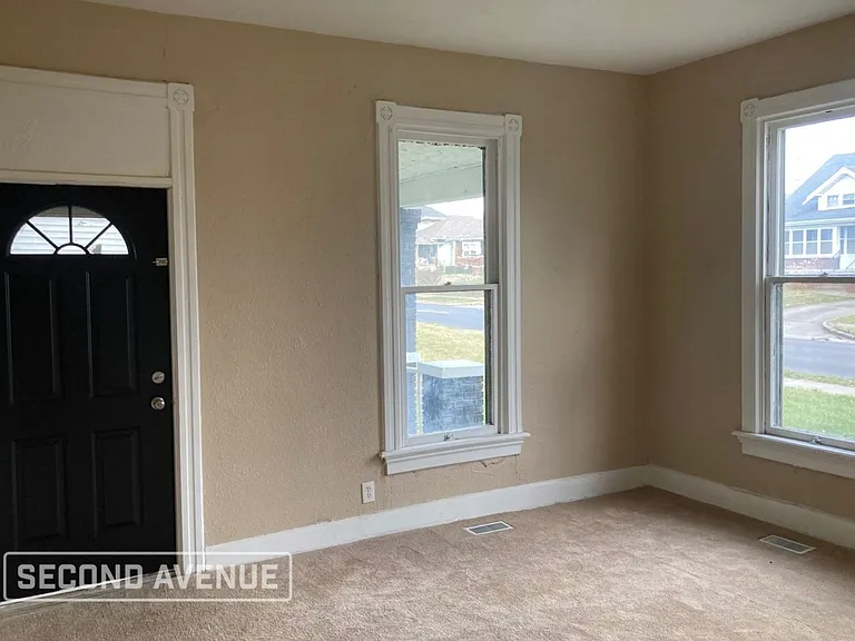 822 S Walnut St — Photo 3