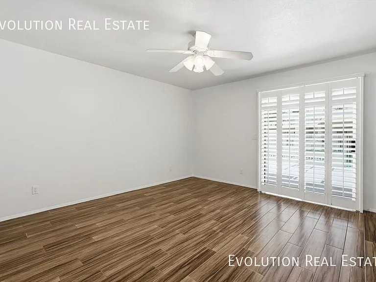 2329 N Recker Rd #86 — Photo 17