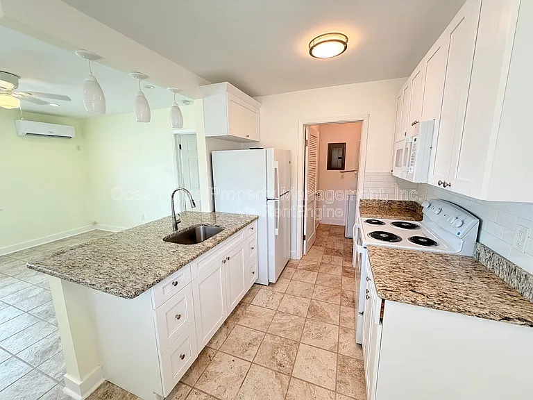 206 Bates Ave #E — Photo 6