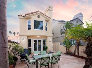 320 15th St, Huntington Beach, CA 92648