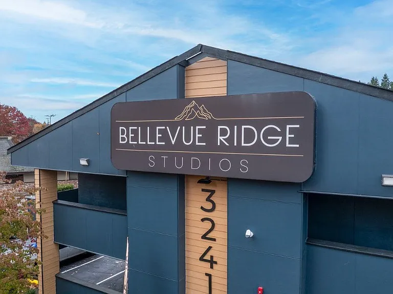 Bellevue Ridge — Photo 6
