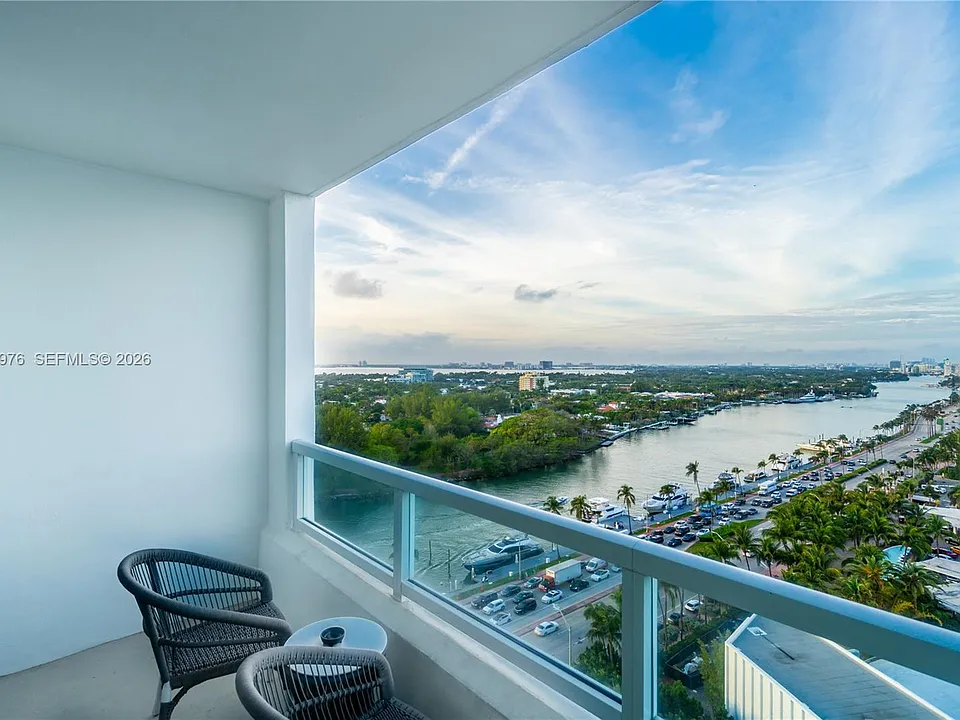 4401 Collins Ave #1609
