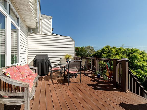 4th image of 5028 SW View Point Ter