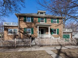 250 Isabella St, Wilmette, IL 60091