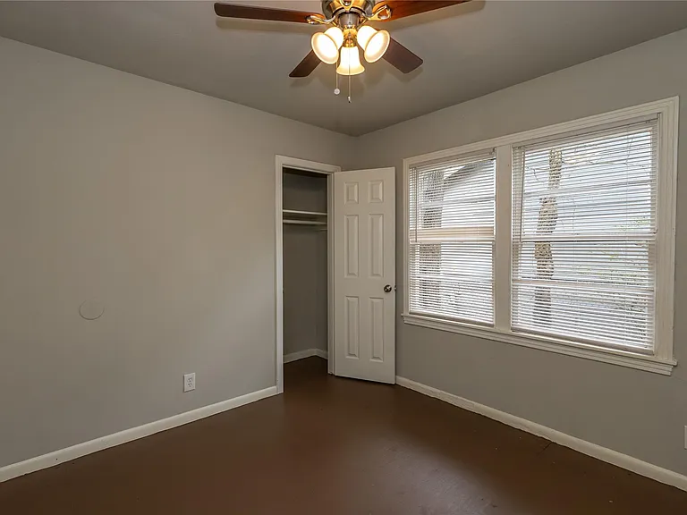 4710 El Paso St — Photo 5