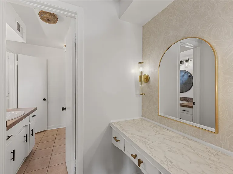 1426 Lexington Dr — Photo 12