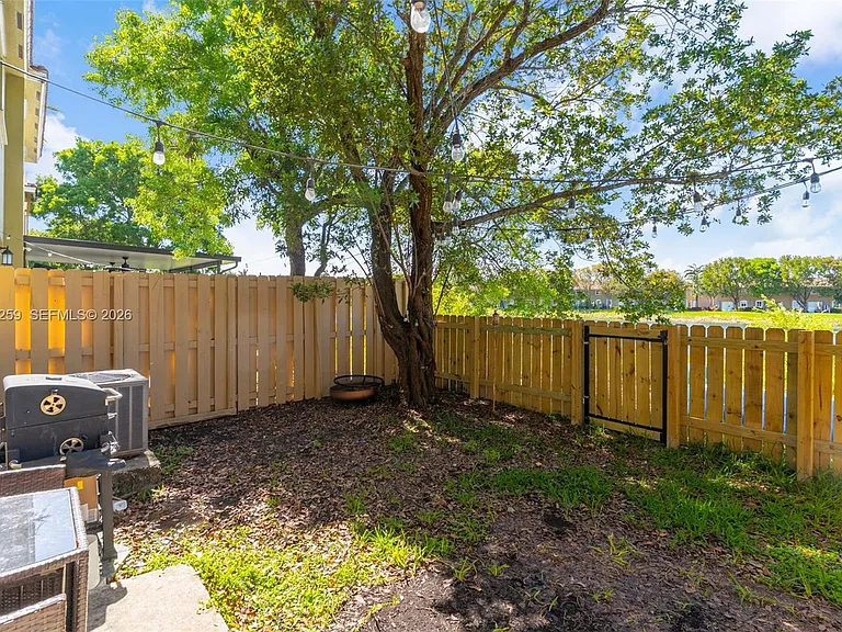 2583 SE 13th Ct — Photo 27