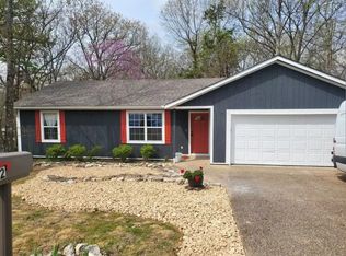 12 Rettendon Ln, Bella Vista, AR 72714