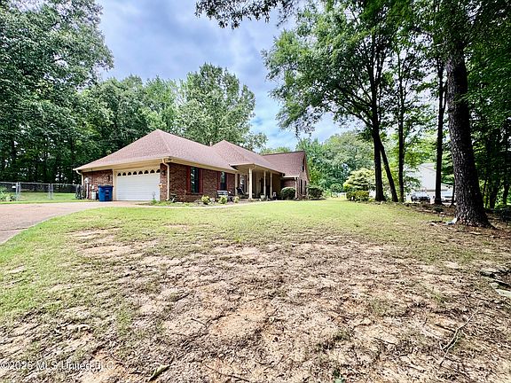 3rd image of 4755 Alexander Rd