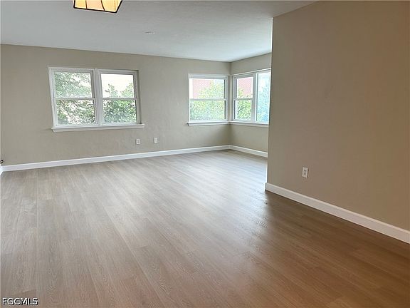 4th image of 1900 Clifford St APT 204
