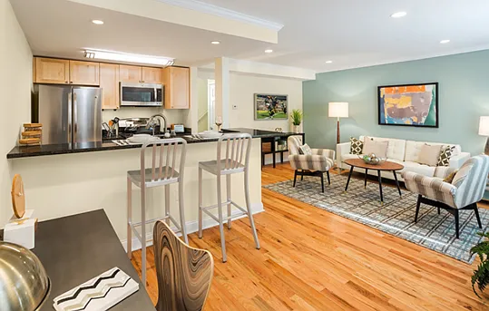 2 bed, 984 sqft, $3,350 — Photo 4