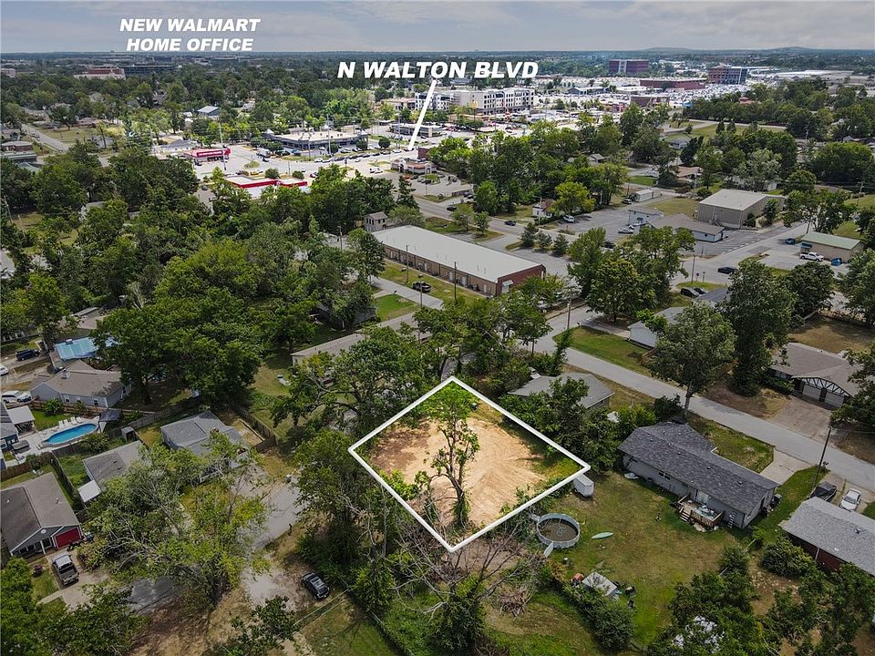 1st image of 203 NW J St #N75-13-16