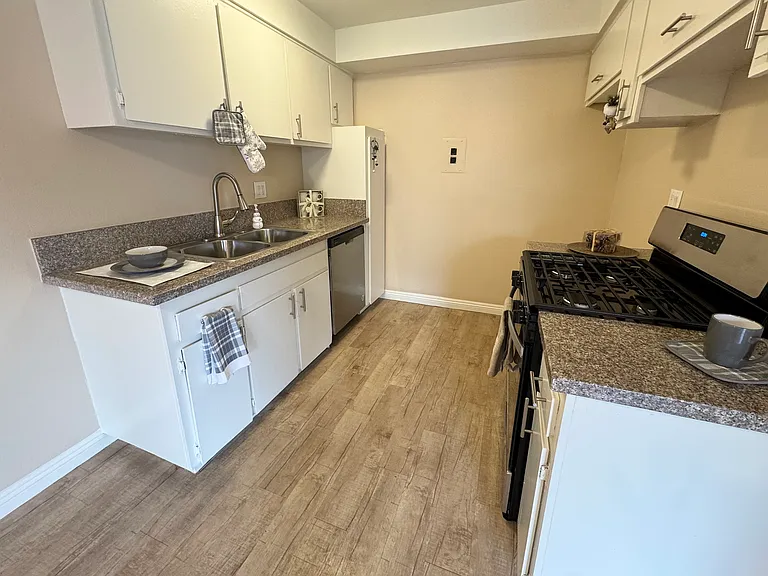 Vista Verde Apartments — Photo 17