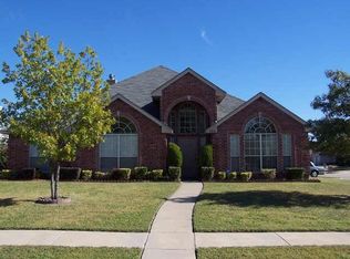 900 Alpine St, Forney, TX 75126