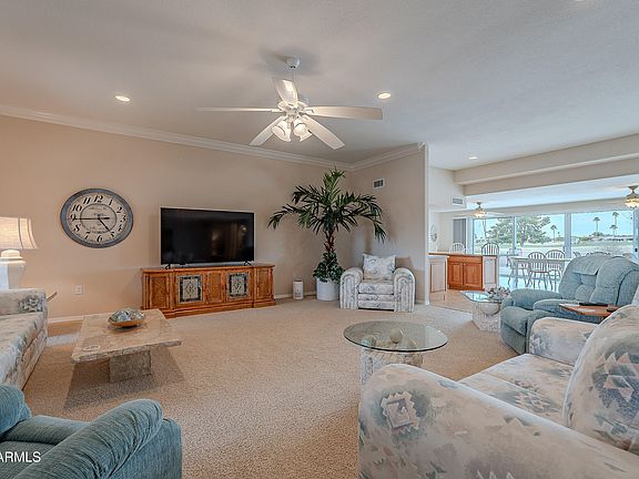 3rd image of 10818 W PALMERAS Drive