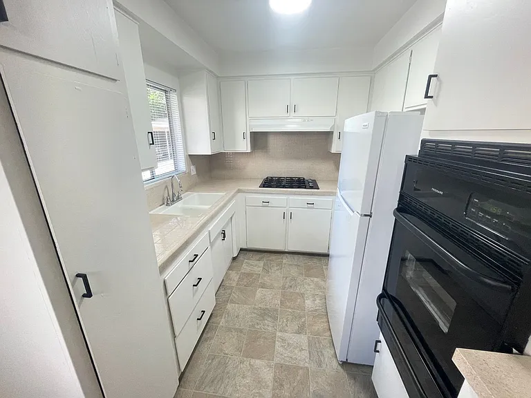4300 Colfax Ave — Photo 7