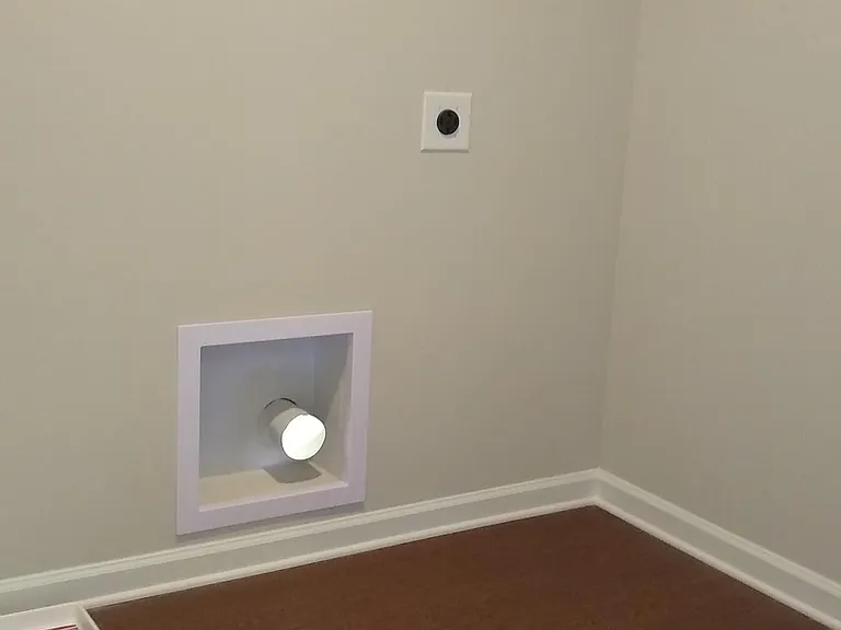 Spacious laundry room.