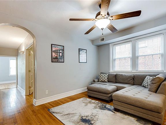 4th image of 2705 Hanover Ave #U6