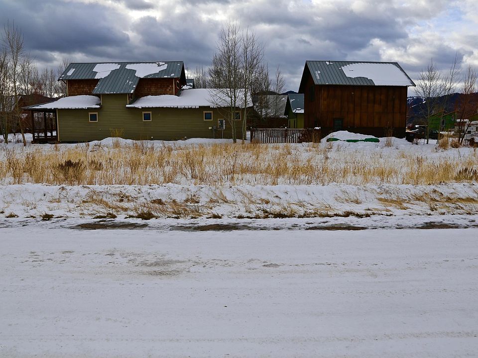 2nd image of 9018 Village Way