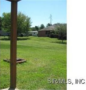 5th image of 690 N Rock Island Ave