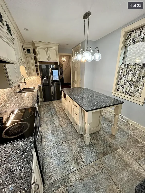 4 bed, 2.5 bath, 2630 sqft, $2,600 — Photo 4