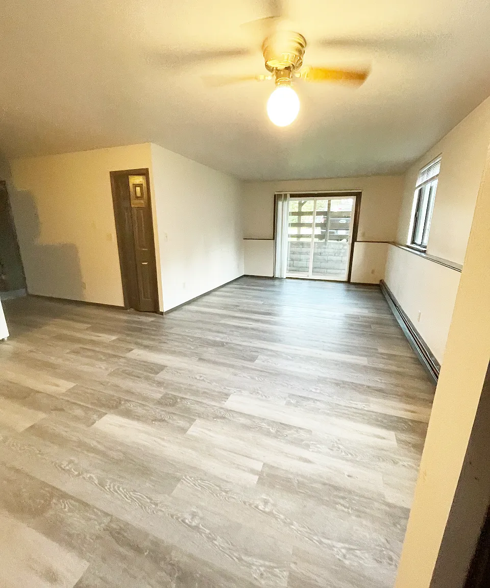271 Shannon Court, Unit 4 — Photo 1