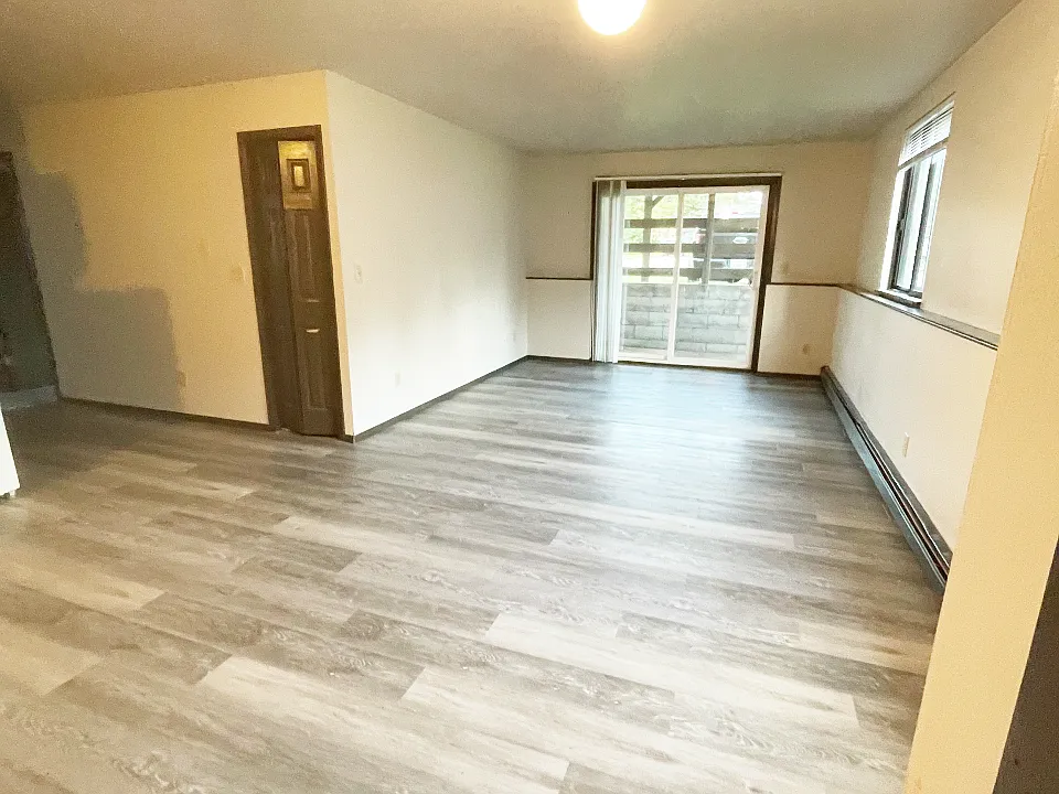 271 Shannon Ct #4