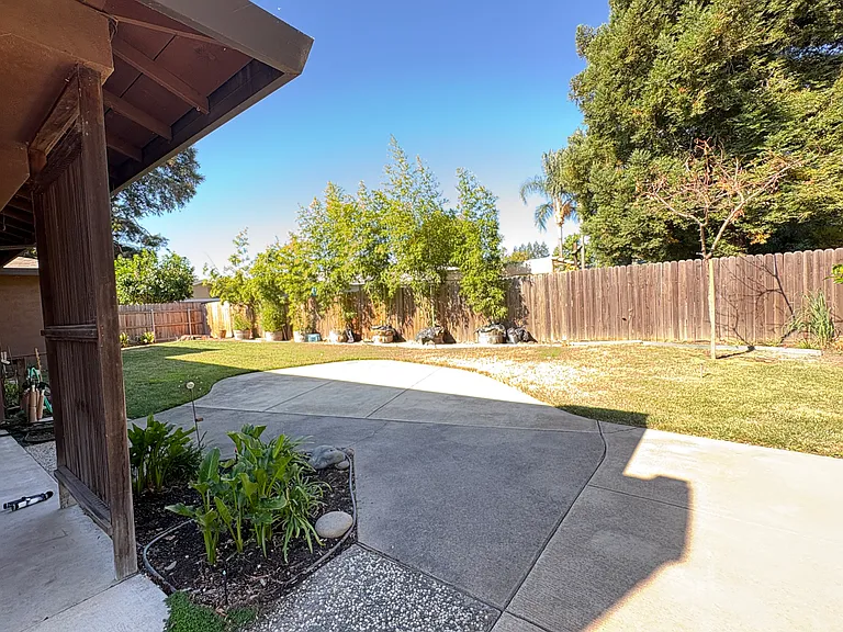 669 Clipper Way — Photo 16