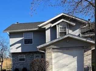 823 N Tamarac Blvd, Addison, IL 60101