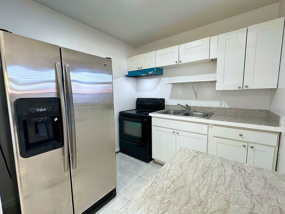 1st image of 4872 Serafica Dr #4972