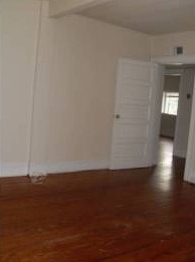 1st image of 805 N Robinson St