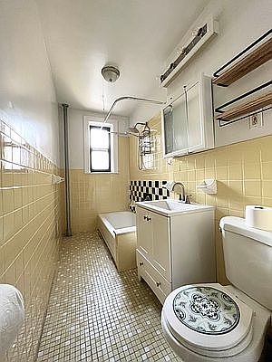 4th image of 3405 Kings Hwy APT 3F