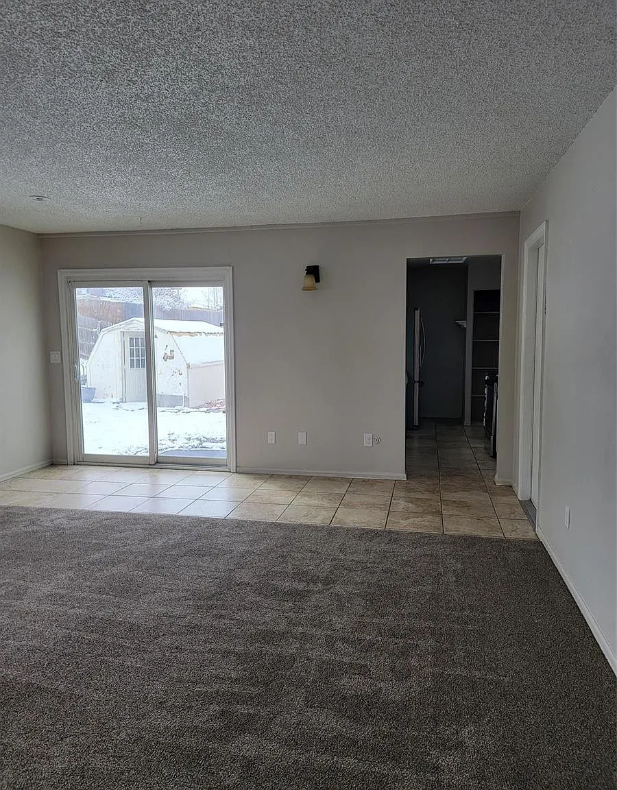 4 bed, 2.0 bath, 1792 sqft, $2,800 — Photo 4