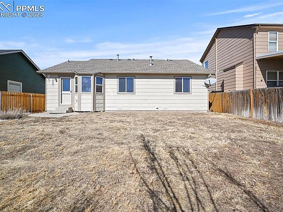3rd image of 1647 Woodpark Dr