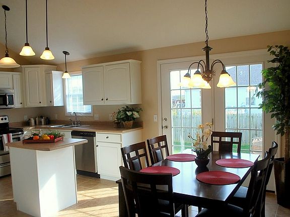 3rd image of 4711 Erinwood Ct