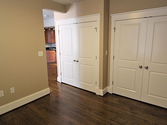 3rd image of 611 S Jefferson St #602