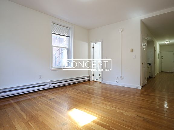 2nd image of 529-531 Beacon St #10DC