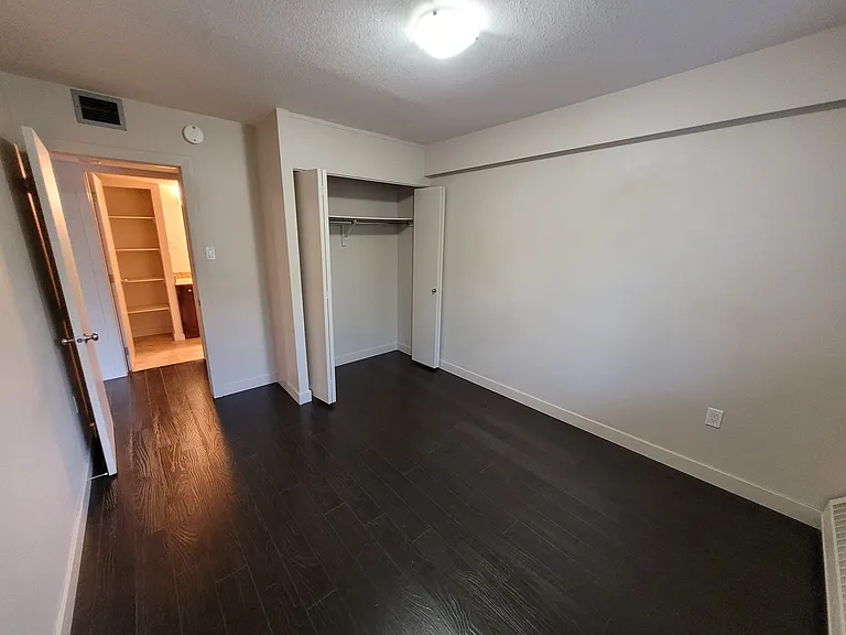 537 4th Ave N #304 — Photo 7