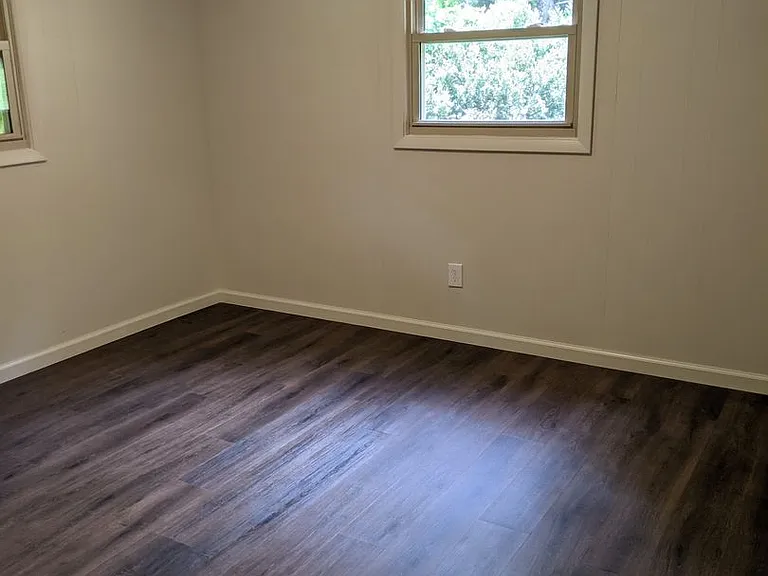 554 Love Hollow Rd — Photo 29